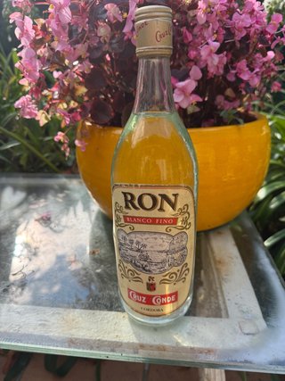Botella Antigua Ron Cruz Conde Blanco Fino