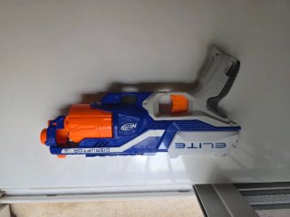 Pistola Nerf Disruptor Azul y Naranja