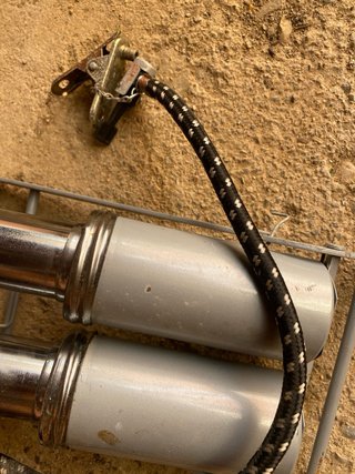 Bomba de aire a pedal con manómetro