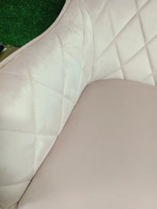 Silla terciopelo rosa con patas doradas