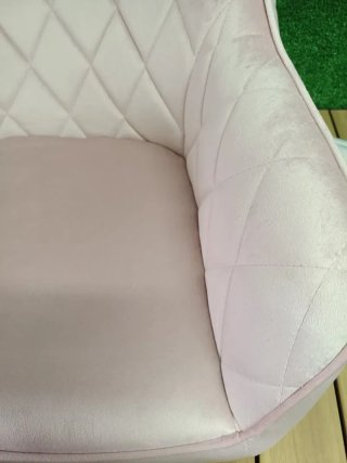 Silla terciopelo rosa con patas doradas