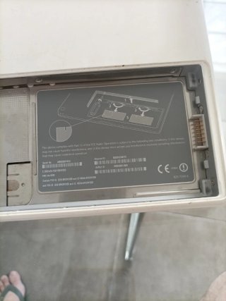 MacBook + Cable DVI/HDMI