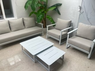 Conjunto Muebles Terraza Sofá y Sillones