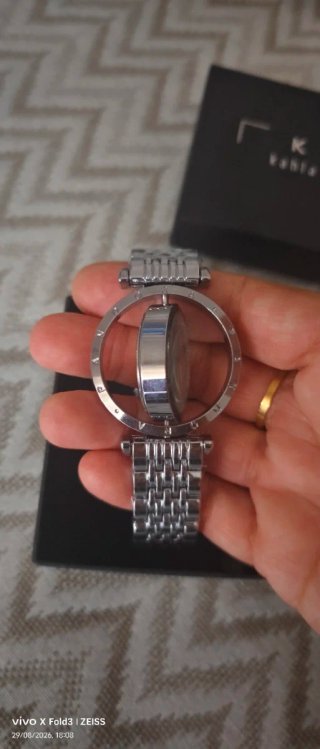 Reloj Pandora Nuevo con Plásticos