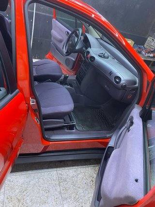 Mercedes-Benz 140 2001