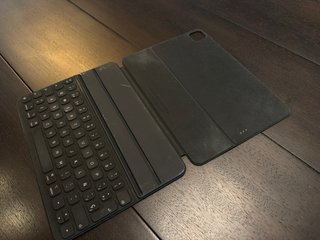iPad Air 5 64GB + Apple Pencil + Teclado