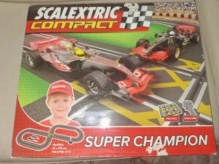 Scalextric Compact Super Champion 4m + 3.6m y 2.3