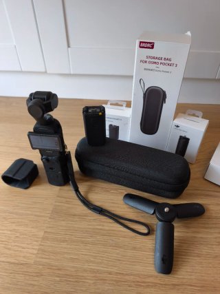 Cámara DJI Osmo Pocket 3 con múltiples Accesorios