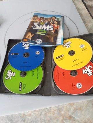 Los Sims 2 + Los Sims Deluxe PC CD-ROM
