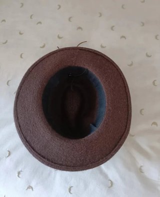 Sombrero de lana. Sin usar