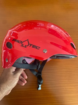 Casco de Skate o surf adulto. Tamaño 58-60 cm.