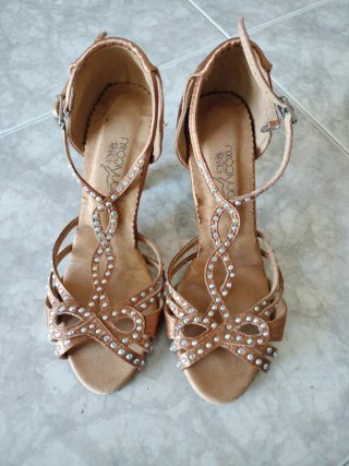 Zapatos de baile con pedrería