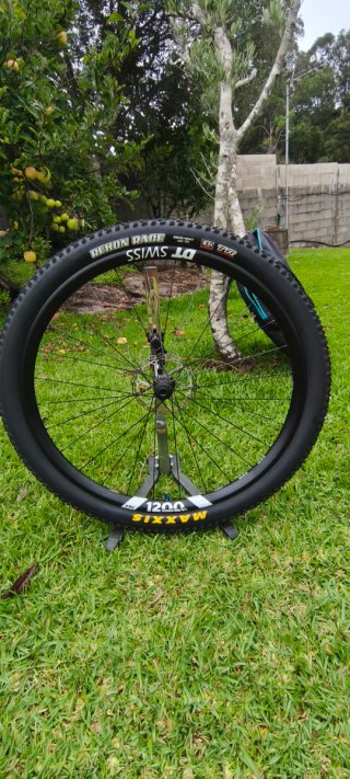 Ruedas DT Swiss XRC 1200 Carbono