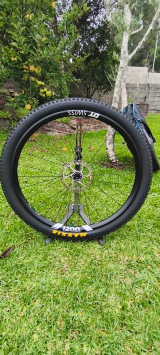 Ruedas DT Swiss XRC 1200 Carbono