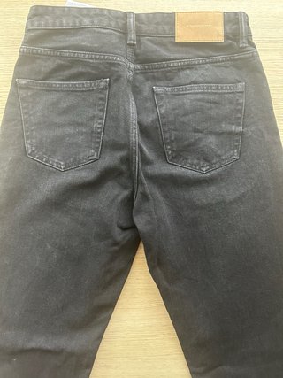 Pantalón vaquero negro Zara