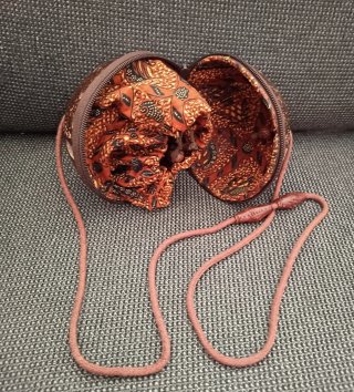 Bolso de coco con cremallera