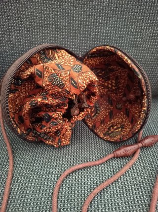 Bolso de coco con cremallera