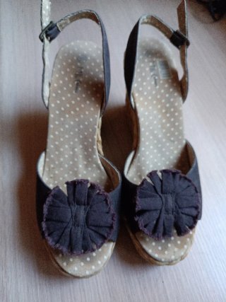Cuñas Verano Beige y marrón