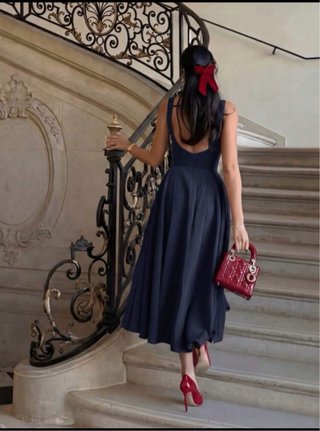 Vestido midi azul marino