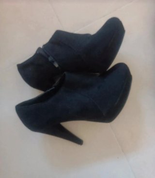 Botines elegantes negros