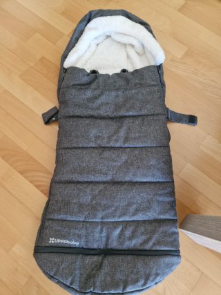 Carro de bebé y capazo gris UPPABABY CRUZ V2