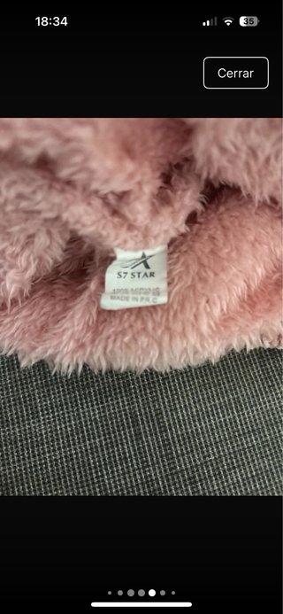 Gorro de lana rosa con pompón