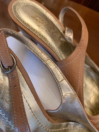 Zapatos de tacón Duegi piel marrón y dorado