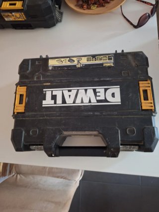 Taladro DeWalt DCD737D2 14,4V + Batería + Cargador