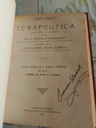 Libro antiguo de medicina 1920