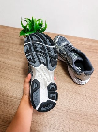 Asics Gel Kayano 14 Gris Plata