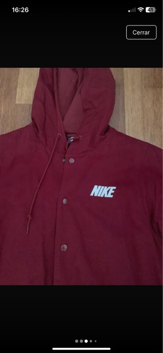 Cazadora Nike Roja con Capucha