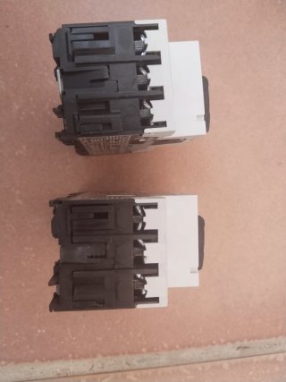 2 Interruptores Automáticos Protección Motor Eaton
