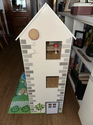 Casa de muñecas de madera grande