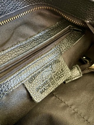 Bolso de cuero artesanal hecho en Italia