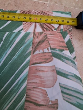 Pantalón recto estampado hojas tropicales
