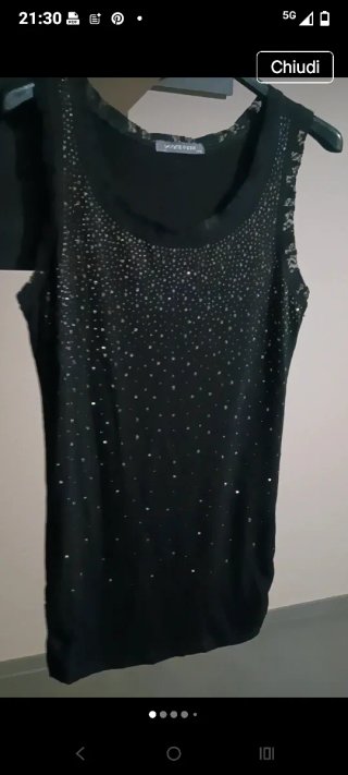 Canotta Vince Camuto nera con strass taglia S