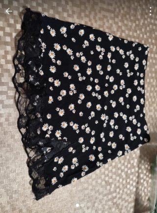 Falda Stradivarius flores XS