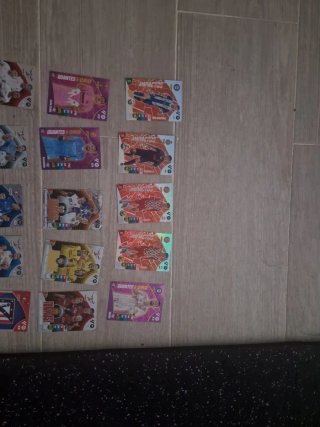 Cartas Adrenalyn XL2024-25:68 Especiales17Normales