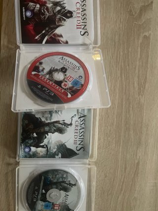 Assasin's Creed II y III PS3