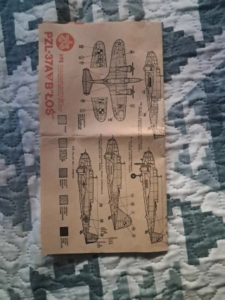 Plastyk PZL P.37 Los 1:72