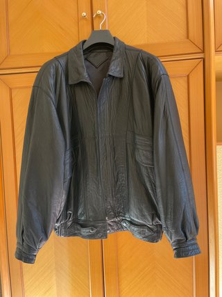 Cazadora de piel hombre negra