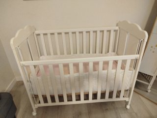 Cuna bebé +colchon+ chichonera