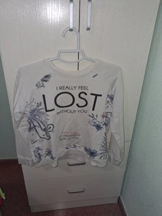 Sudadera blanca fina estampada