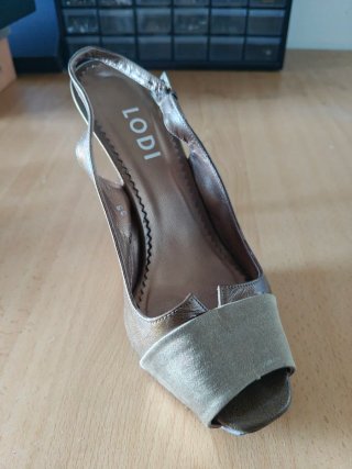 Zapatos de Tacón Dorados Lodi Talla 39 Cuero