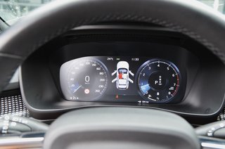 Volvo XC40 R-Design Bild-Hibrid 4x4+navegacion+USB