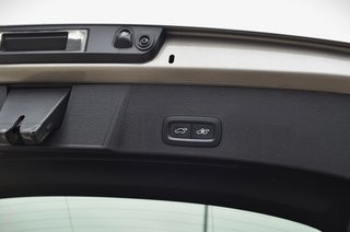 Volvo XC40 R-Design Bild-Hibrid 4x4+navegacion+USB