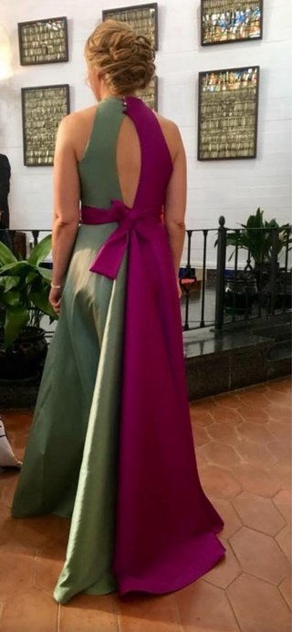 Vestido de fiesta multicolor, con sexy abertura
