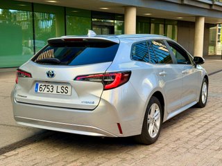 Toyota Corolla 1.8 125H BUSINESS PLUS E-CVT TOU SPORT