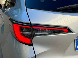 Toyota Corolla 1.8 125H BUSINESS PLUS E-CVT TOU SPORT