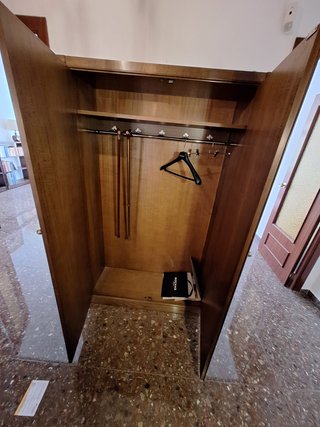 Armario clásico madera 2 puertas 181 x112 x39 cm